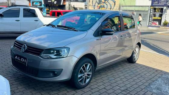 VOLKSWAGEN FOX 1.6 MI 8V FLEX 4P MANUAL VOLKSWAGEN FOX 1.6 MI 8V FLEX 4P MANUAL